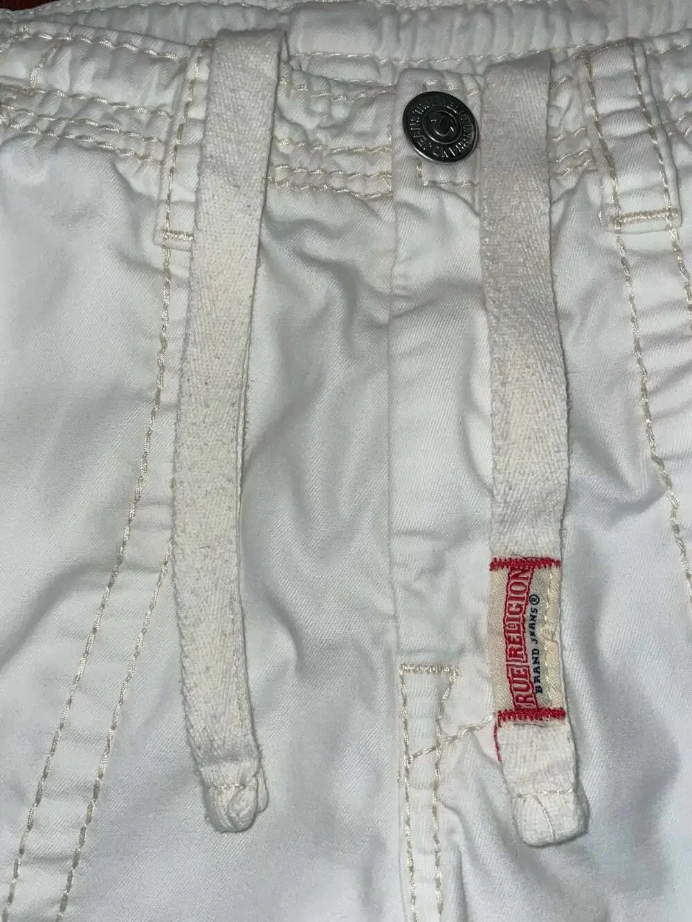 True Religion White Cargo Shorts Size 33 Y2K Utility Skater Streetwear